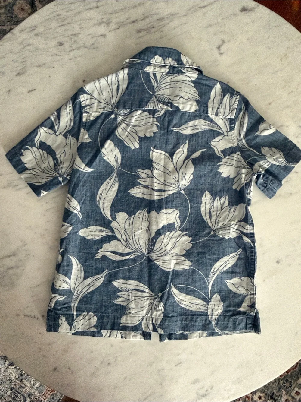 GAP Blue and White Floral Short-Sleeve Button-Up Shirt